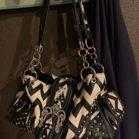 Purse - Picture 1 of 3